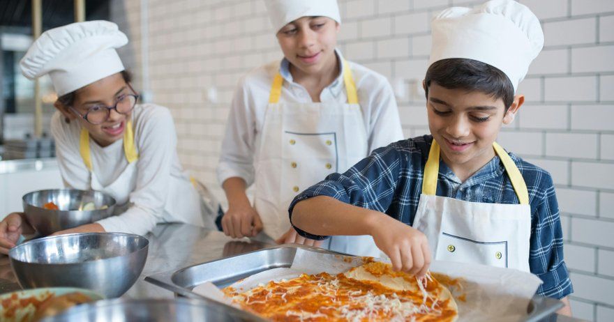 Taller de pizza bambino en Trafalgar Mar