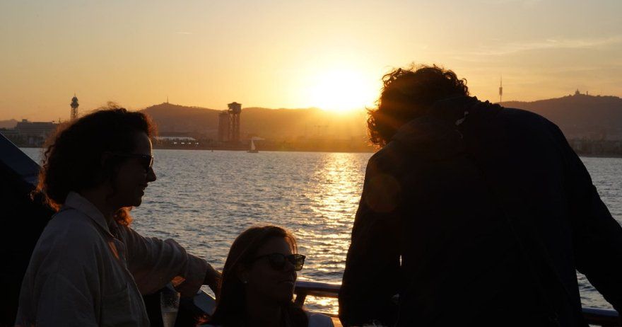 Golden Sunset en catamarán con Música en Vivo