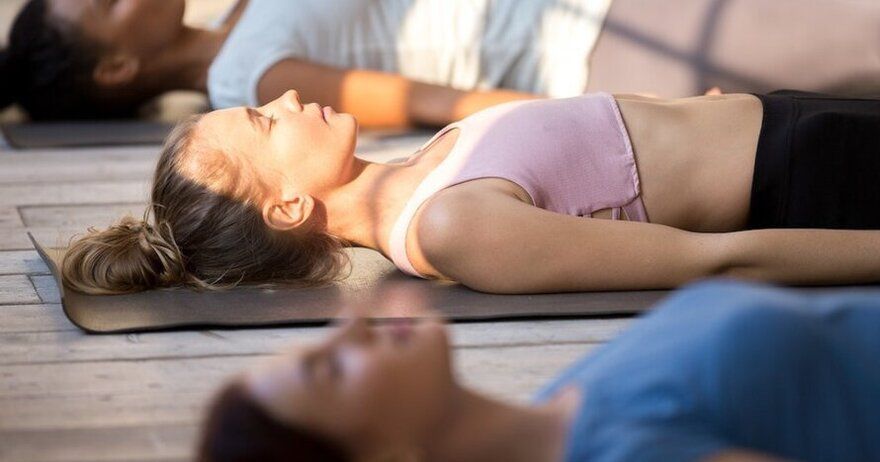 Breathwork & Stretch en el Rooftop del Hotel ME BCN 5*