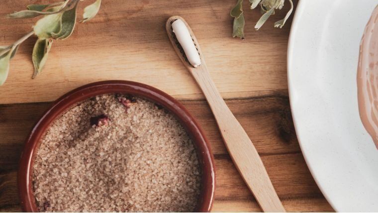 Taller 'Vine a fer la teva pasta de dents amb ingredients naturals'