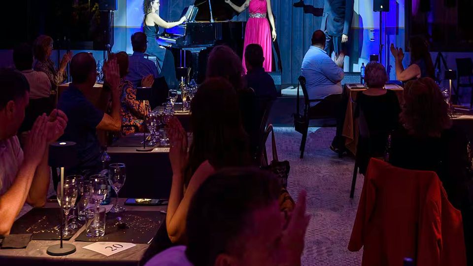 Cena con ópera y visita guiada en Mas Ravetllat-Pla