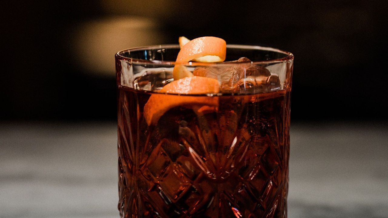 Make 5 Classic Cocktails with Tapas