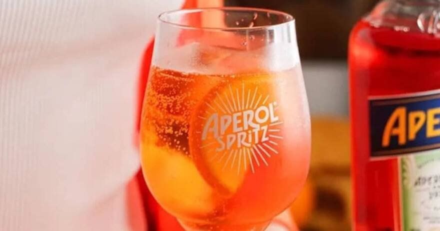 Disfruta de tu aperitivo con vistas al mar, en Trafalgar de Mar