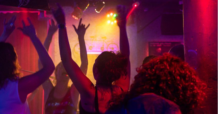 Noche de Halloween con cena, música en vivo y karaoke
