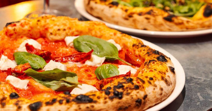 Buffet libre de pizza en Trafalgar del mar