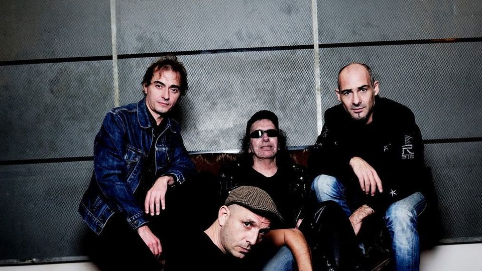 Los Enemigos