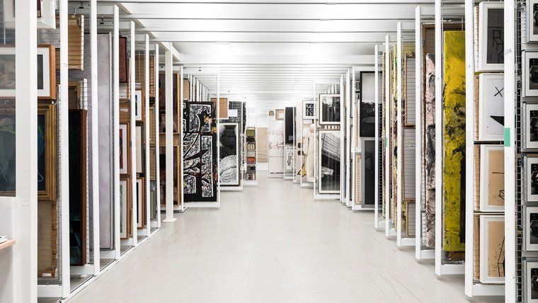 Visita comentada 'Els bastidors del MACBA. Visita a les reserves del museu amb Sala 30'