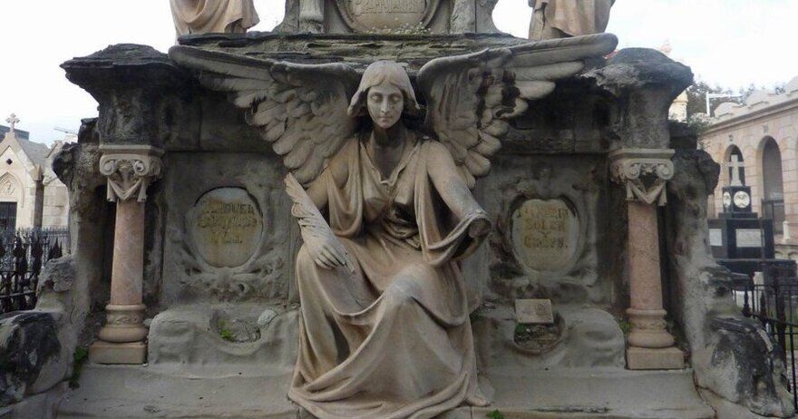 Recorrido histórico y cultural en el Cementerio del Poble Nou