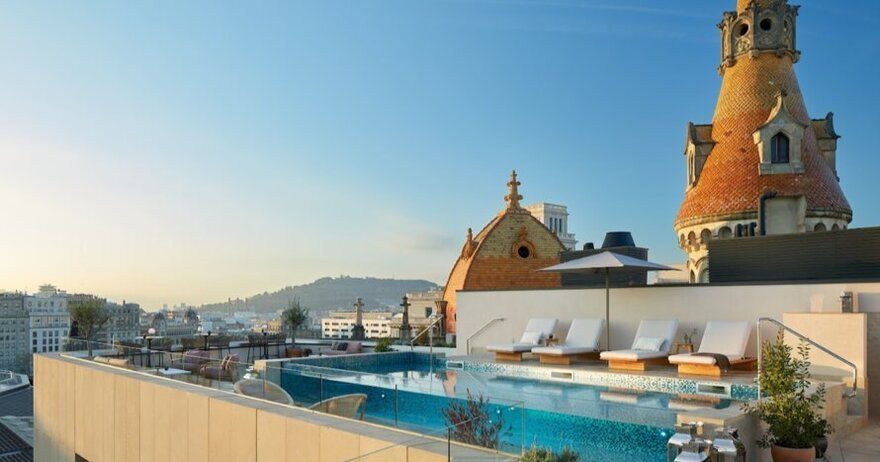 Rooftop Yoga en el Hotel ME Barcelona