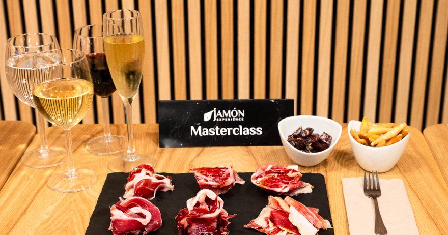 Jamón Experience: cata de 7 tipos de jamón con maridaje de vino