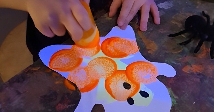 Arte en Familia: Especial de Halloween (1 a 3 años)