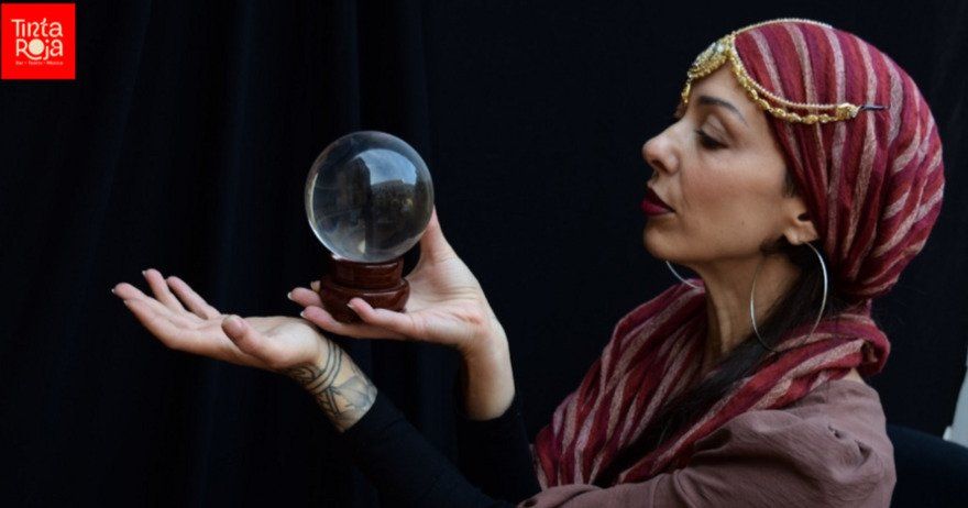 Svetlana, Oráculo teatral - experiencia interactiva