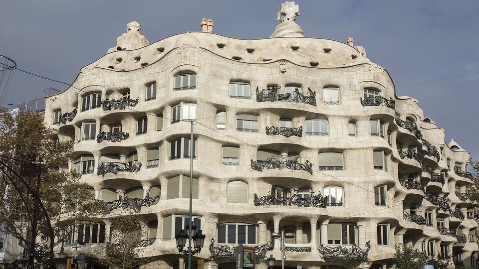 La Pedrera – Casa Milà Guided Tour with a Local