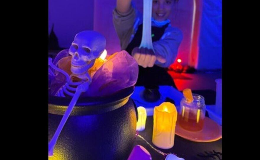 Arte & Slime: Especial de Halloween (4 a 6 años)