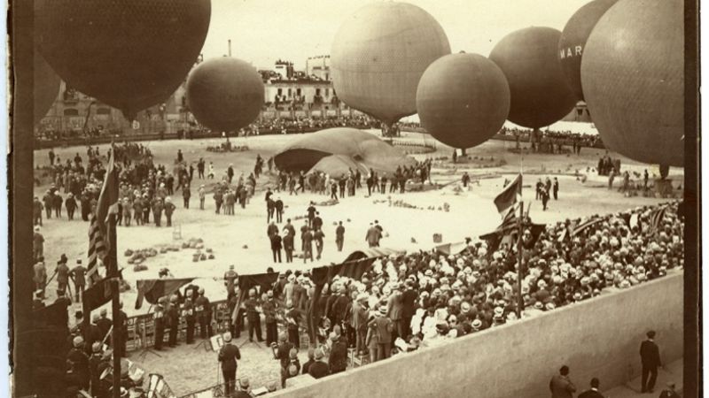 Exposició 'Barcelona i el cel: globus, aeroplans i fotografia'