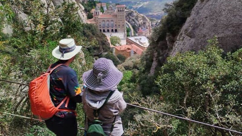 Senderismo en Montserrat y Monasterio con un guía local