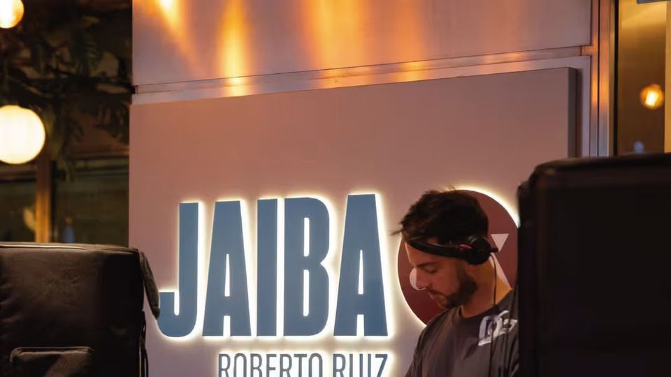 Menú degustación por el Chef Roberto Ruiz + sesión de DJ y Mariachis