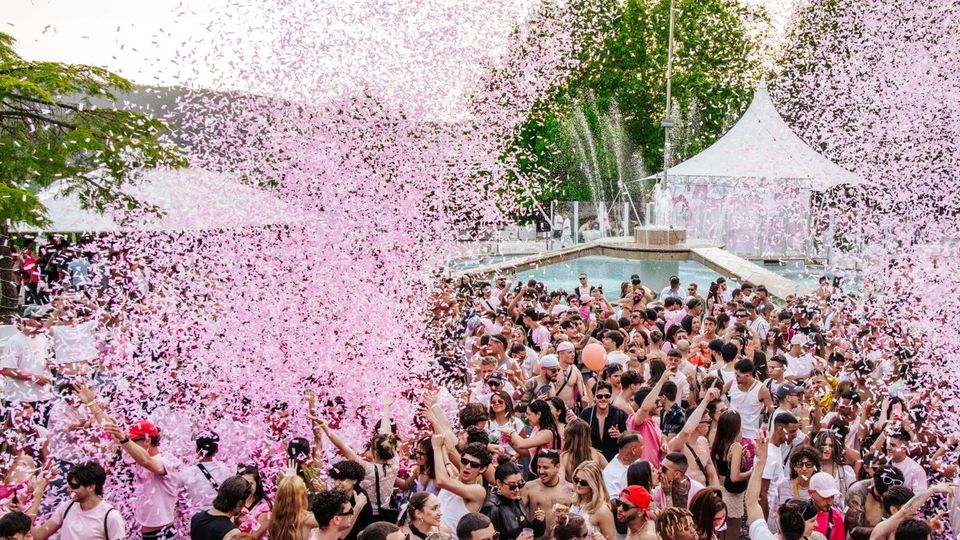 Pinkcloud Open Air