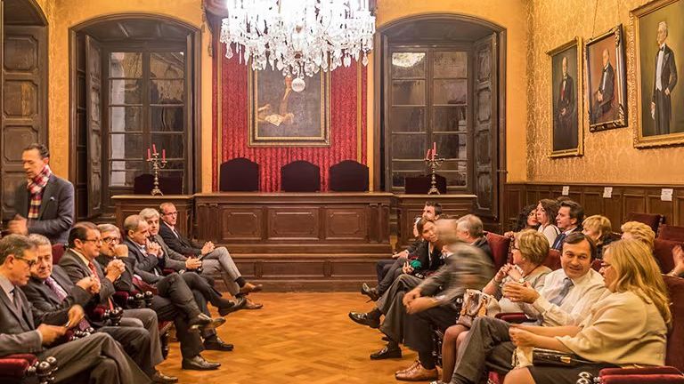 Visita Nocturna a la Real Academia de Medicina y espectáculo