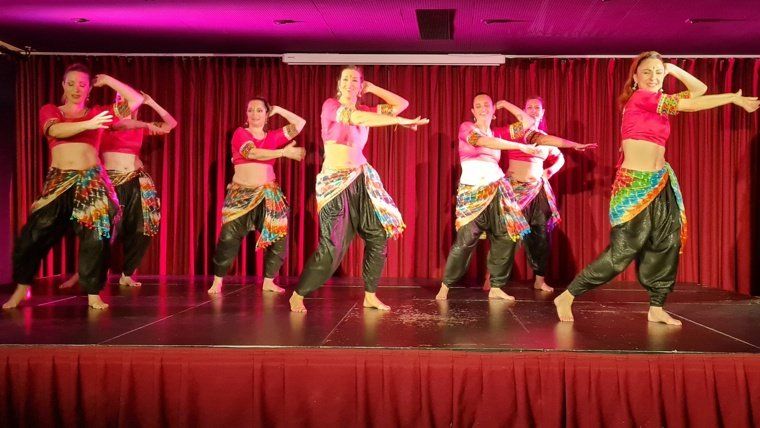 Espectacle: Danses del món