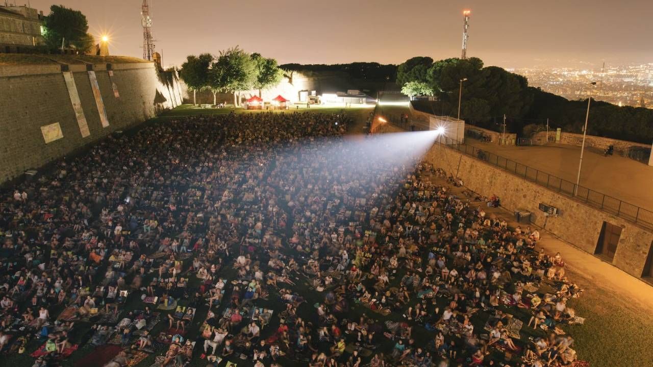 Cine a la fresca: el cine al aire libre en el Castillo de Montjuïc