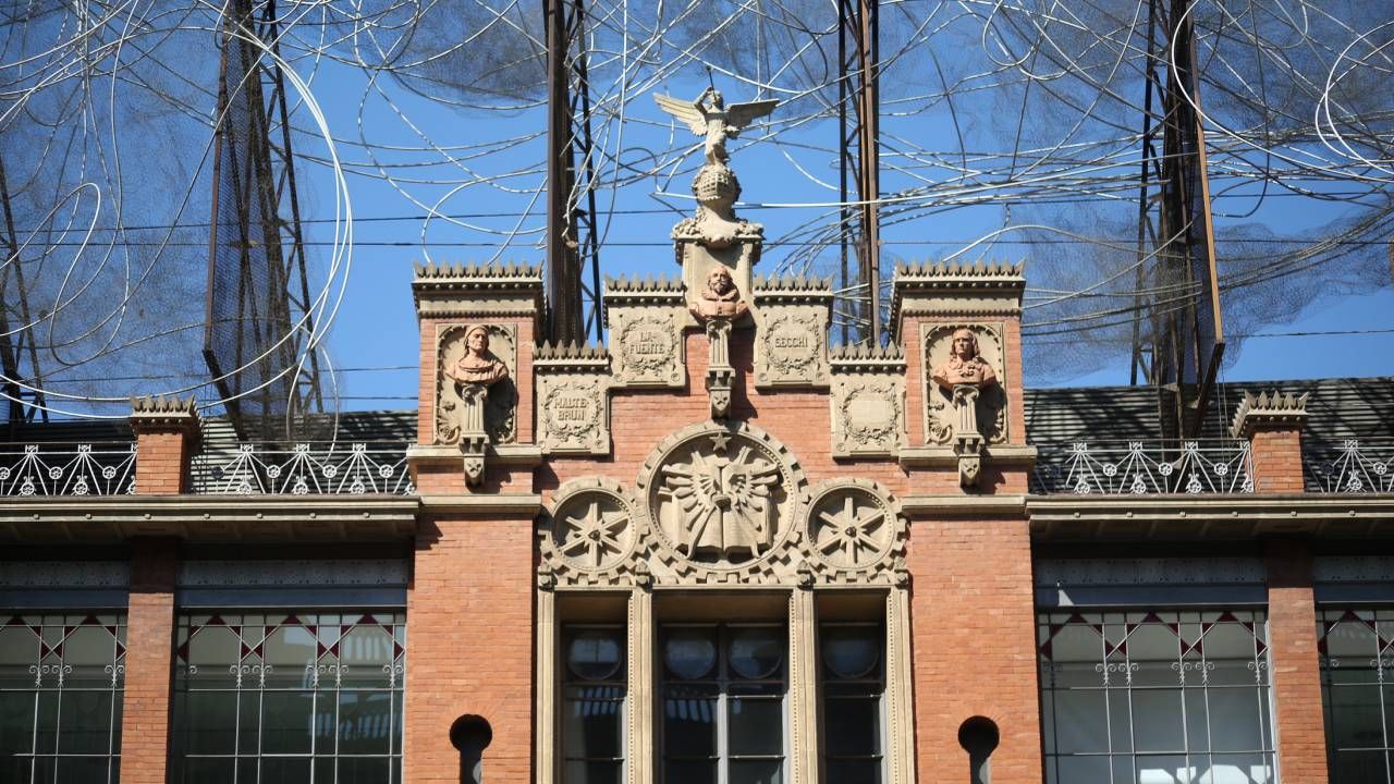 Antoni Tàpies: la retrospectiva que no puedes perderte