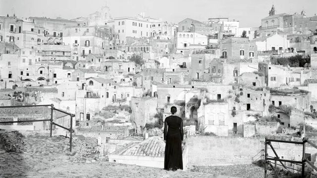 Carrie Mae Weems: una artista que reescribe la historia en el KBr Fundación MAPFRE