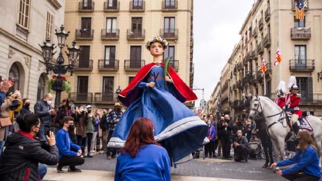Descubre las Festes de Santa Eulàlia 2025: Tradición y Cultura en Barcelona