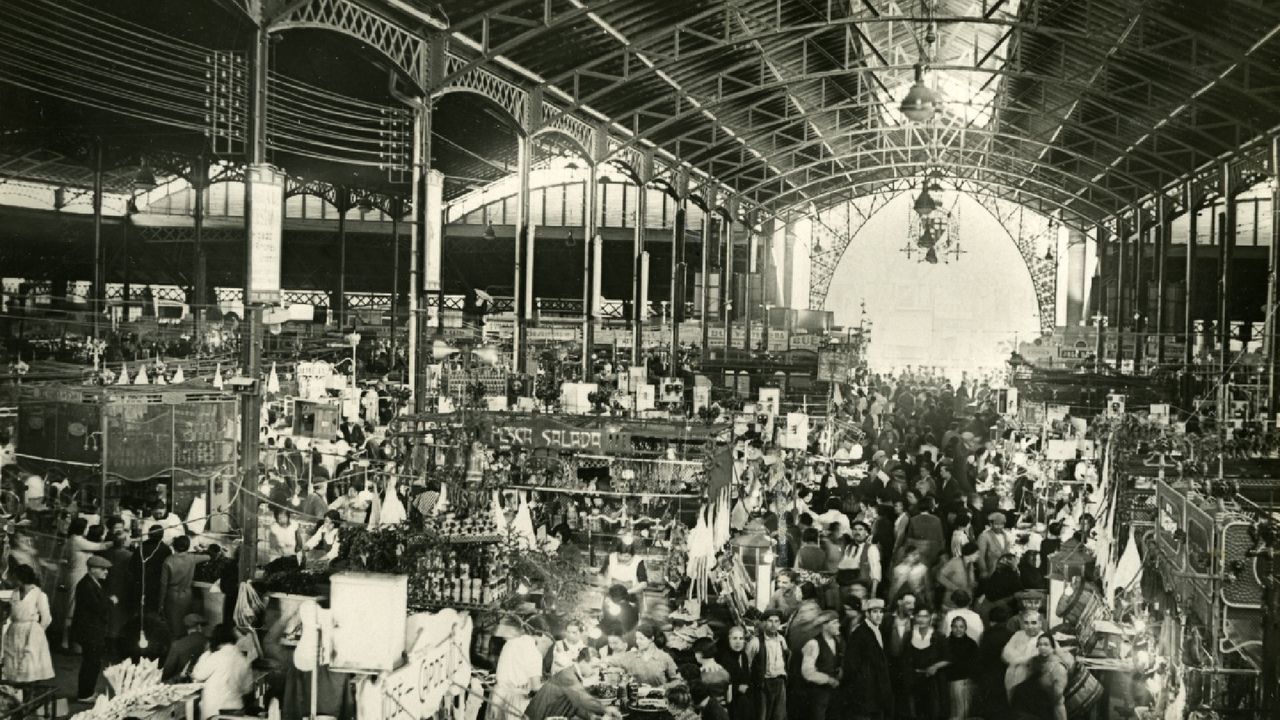185 años de La Boqueria: un viaje por la historia y la esencia del mercado más emblemático de Barcelona