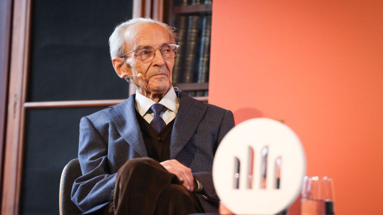 Pere Lluís Font, primer filósofo galardonado con el Premi d’Honor de les Lletres Catalanes