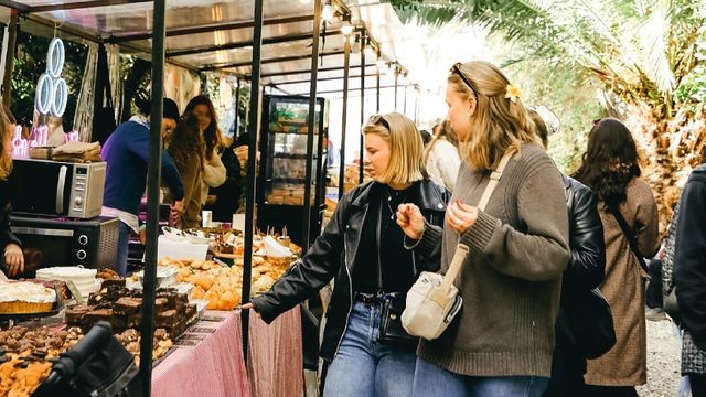 Palo Market Fest: diseño, gastronomía y música en el oasis creativo de Poblenou