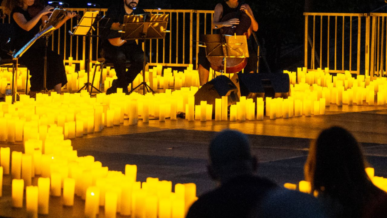 Candlelight: un tributo íntimo a Queen y ABBA bajo la luz de las velas