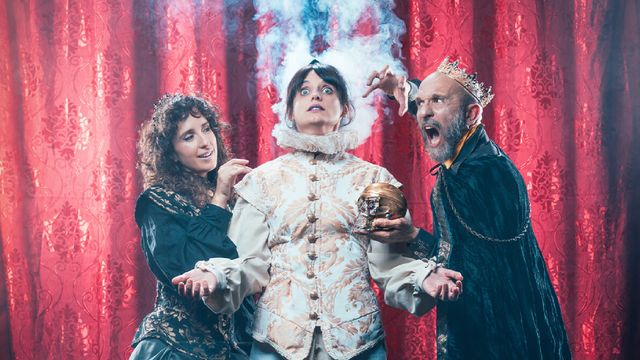 La nit dels mons: una fábula teatral sobre los límites de la realidad y la imaginación