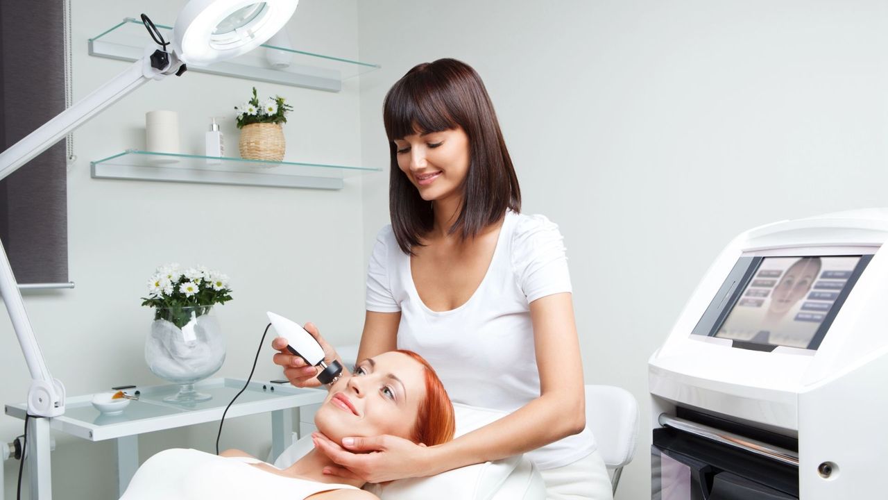 Cómo elegir tu clínica de estética en Barcelona