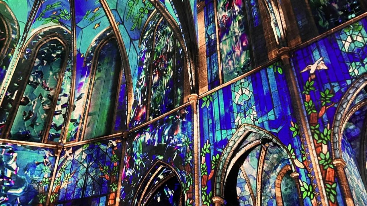 Luminiscence: magia y arte en la basílica de Santa María del Pi