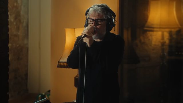 Iván Ferreiro celebra 35 años de música en Barcelona