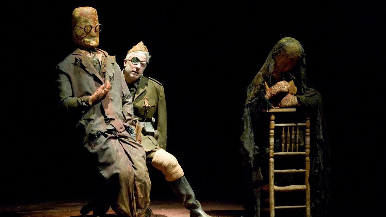 Cantando bajo las balas: sátira, memoria y carcajada negra en Teatre Apolo