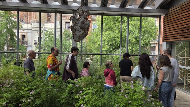 Vint-i-nou xemeneies i una torre: el Poblenou industrial se relee en clave de futuro