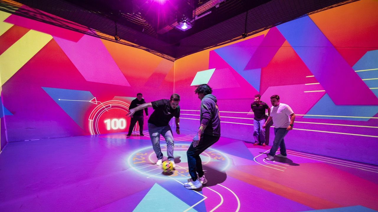 Alfa5 en Poblenou: juego interactivo y aventura para todos los ritmos